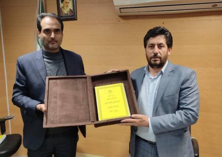 ایزدی: توزیع متوازن منابع شهری در دستور کار شهرداری فولادشهر