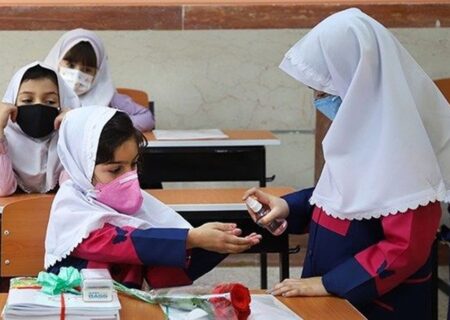 دانش آموزان با علائم سرماخوردگی مدرسه نروند