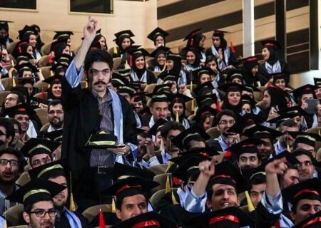 شرایط ورورد نخبگان به عرصه سیاستگذاری‌های کلان علمی کشور فراهم شود