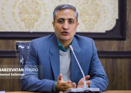بانک‌های عامل خود را سربازان خط مقدم جنگ اقتصادی قلمداد کنند