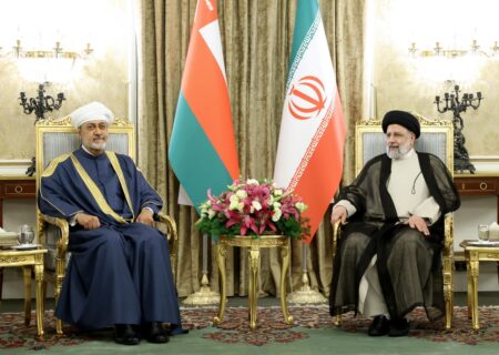 توافق سران ایران و عمان برای تنظیم سند همکاری‌های راهبردی در زمینه‌های مختلف