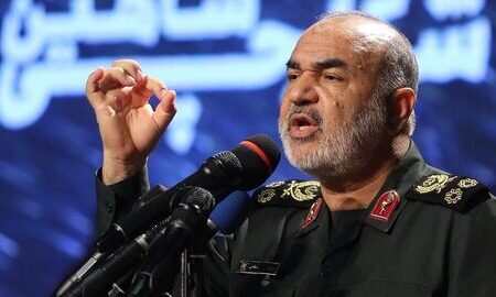 سردار سلامی: سپاه می‌داند چگونه زیر دید دشمن، قدرت بسازد