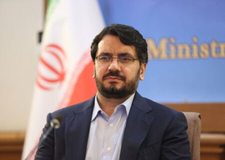 تاکید وزیر راه و شهرسازی بر توسعه راهگذر شمال- جنوب