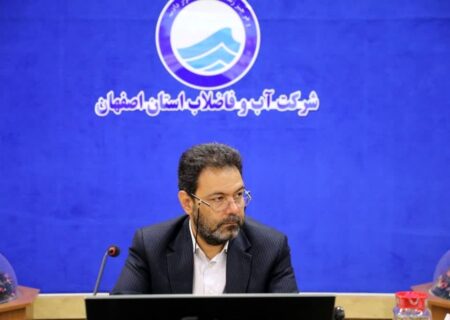 عملیات شبکه جمع آوری فاضلاب مسکن مهر سده لنجان آغاز شد