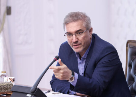 لزوم تمرکز دولت بر ارتقای بهره‌وری و تداوم انضباط اقتصادی