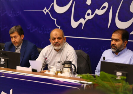 وحیدی: وضعیت تالاب گاوخونی نگران‌کننده است
