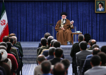 رهبرانقلاب: آمریکا شریک قطعی جنایت و نگران متلاشی شدن رژیم صهیونیستی است