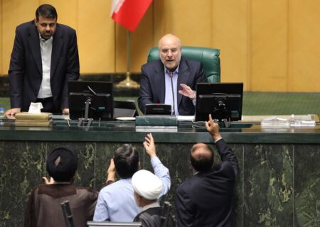 دولت مکلف به اصلاح نظام پرداخت کارانه به پزشکان شد