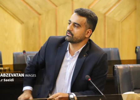 خطه طلایی ایران، زخم‌خوردهٔ صنایع آلاینده همچون ذوب آهن است