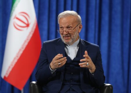 هشدار متکی: ای مردم آمریکا؛ فرزندانتان را از باتلاق ترامپ نجات دهید